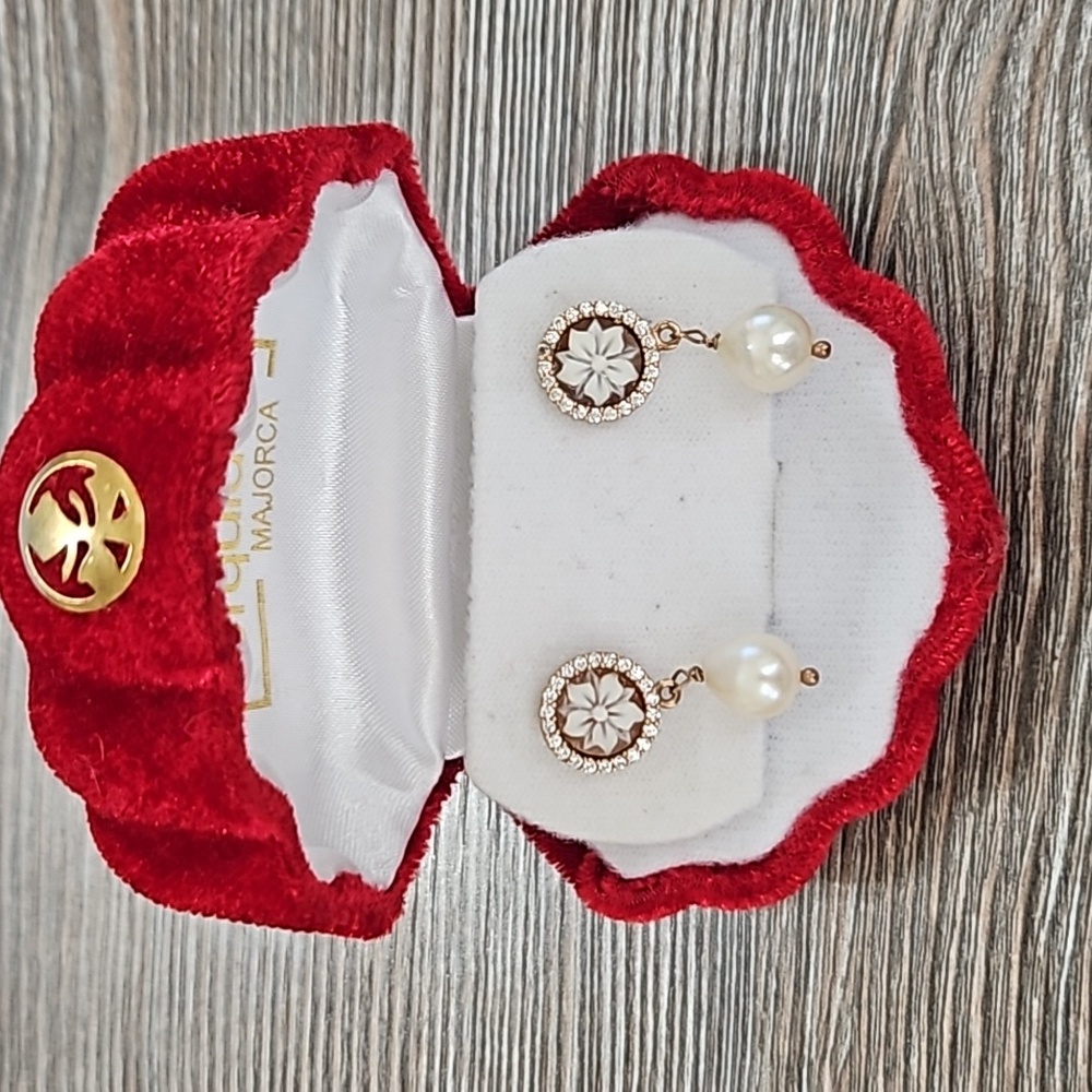 Orquidea Pearl and Diamond Cameo Earrings